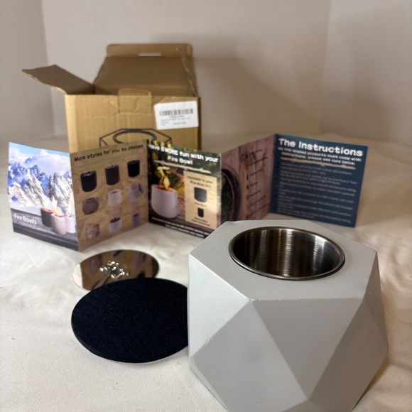 Tabletop Fire Pit/Bowl with Lid and Mat New in Box Geometric Shape - Picture 9 of 9